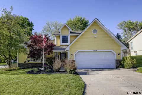 15398 Nicholas St, Omaha, NE 68154