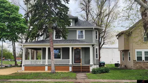 2101 Pinkney St, Omaha, NE 68110