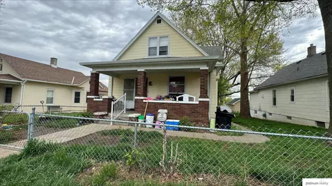 5425 S 22nd St, Omaha, NE 68107