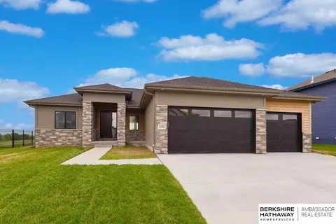 11509 S 189th St, Gretna, NE 68028