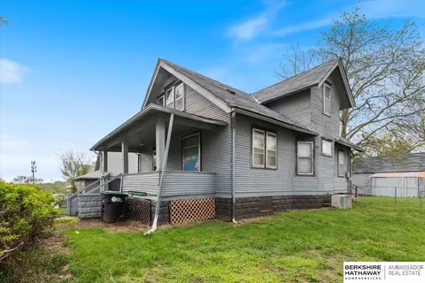 4149 Erskine St, Omaha, NE 68111