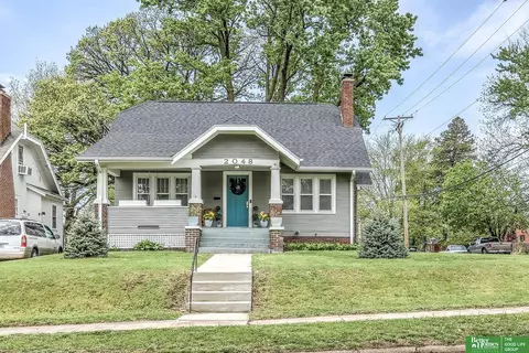 2048 N 49th St, Omaha, NE 68104