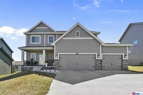 16325 Hanover St, Bennington, NE 68007