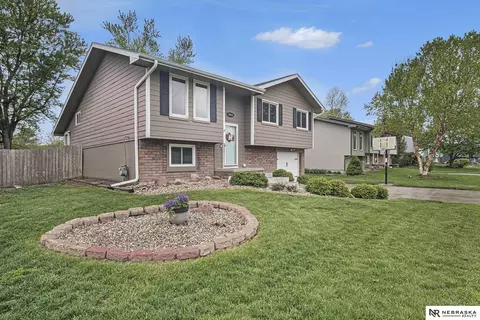 13611 Guildford St, Waverly, NE 68462