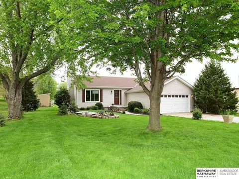 10241 N 188 Ave, Bennington, NE 68007