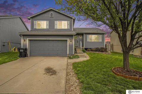 17008 Boyd St, Elkhorn, NE 68116