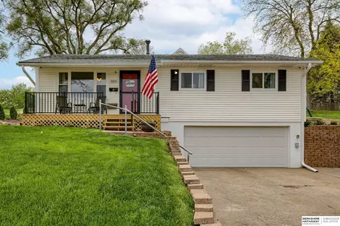 302 N Osage St, Papillion, NE 68046