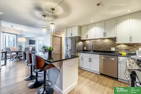 200 S 31 Ave #4501, Omaha, NE 68131
