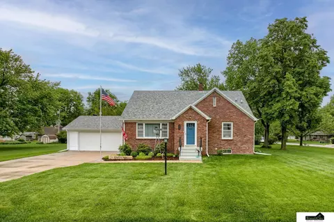 355 W 1st St, Cortland, NE 68331