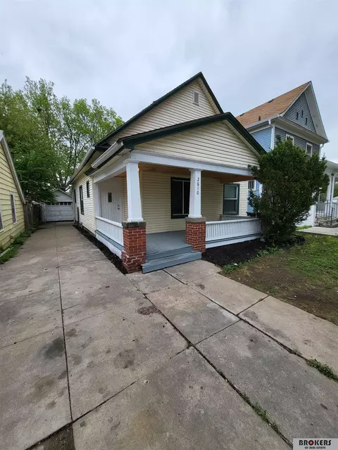 2610 P St, Lincoln, NE 68503