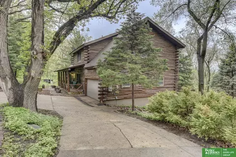 9818 N 34 St, Omaha, NE 68112