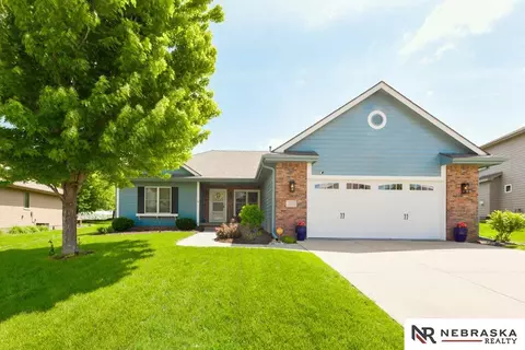 7111 S 193rd St, Gretna, NE 68028