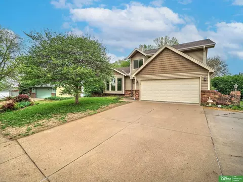 11609 Lilley Ln, Bellevue, NE 68123