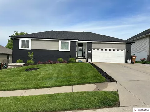 12002 N 159th St, Bennington, NE 68007