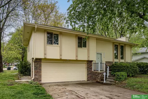 2606 N 127th St, Omaha, NE 68164