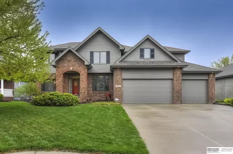 18675 Van Camp Dr, Omaha, NE 68130