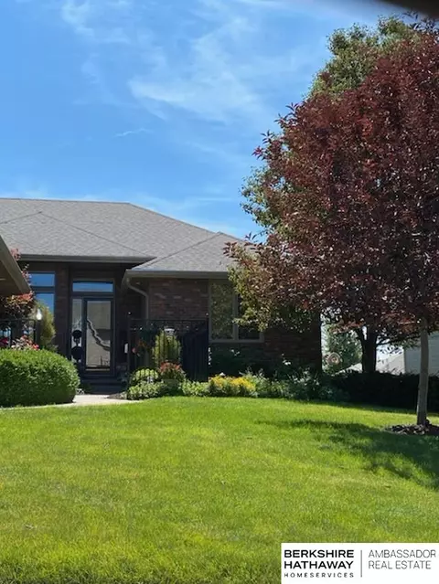 14707 Ernst St, Bennington, NE 68007
