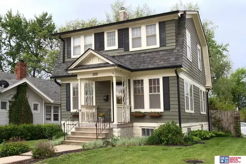 2505 S 17th St, Lincoln, NE 68502