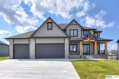 11516 S 117th St, Papillion, NE 68046