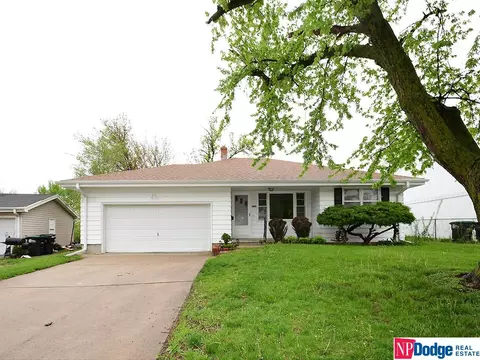 6106 Jaynes St, Omaha, NE 68104