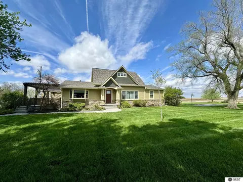 2010 County Rd A, Ceresco, NE 68017