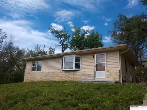 516 N 516 12 N 7th St, Plattsmouth, NE 68048