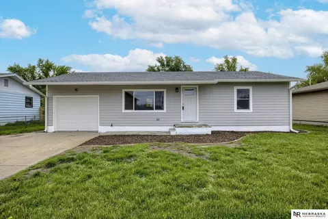1520 W 9th St, Fremont, NE 68025