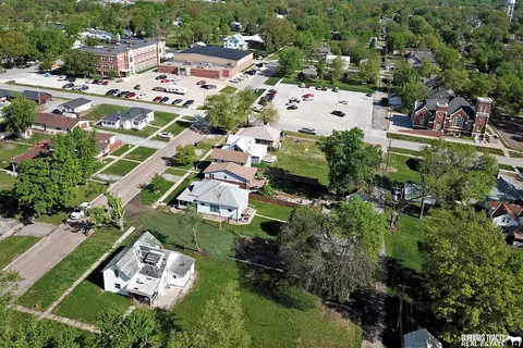 216 S 11th St, Wymore, NE 68466