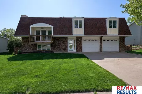 422 S 150th Cir, Omaha, NE 68154