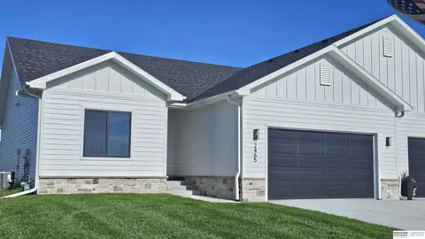 2465 N Oak St, Wahoo, NE 68066