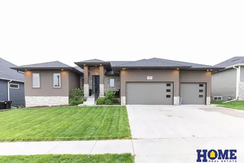 9101 S 32nd St, Lincoln, NE 68516