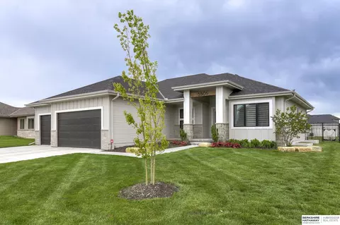 5505 N 208th Ave, Elkhorn, NE 68022