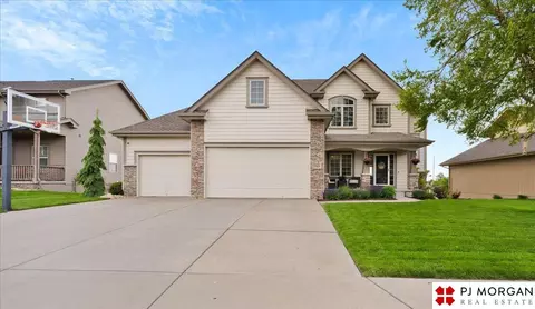 17224 Chutney Dr, Omaha, NE 68136