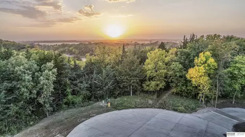 24115 U Cir, Elkhorn, NE 68022