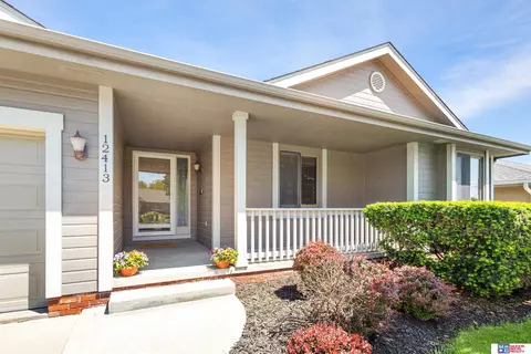 12413 S 218th St, Gretna, NE 68028