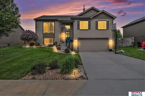 13905 S 42 Ave, Bellevue, NE 68123