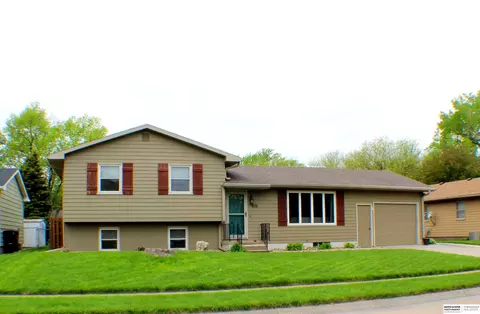 2123 N Cedar St, Fremont, NE 68025