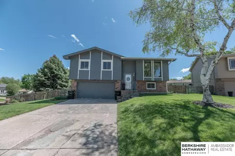 12955 Redman Cir, Omaha, NE 68164