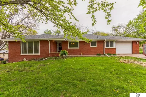 221 Chestnut St, Hickman, NE 68372