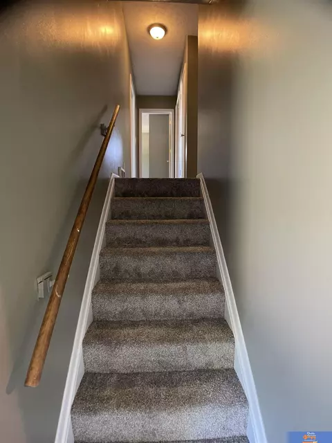 Entry Way - 935 N 20th St, Beatrice, NE 68310 photo 1 of 1