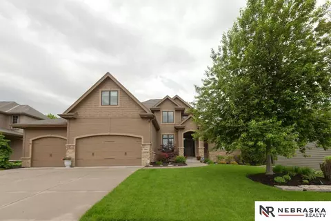 19605 Harney St, Omaha, NE 68022