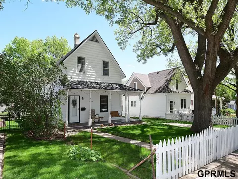 1929 S 35 Ave, Omaha, NE 68105