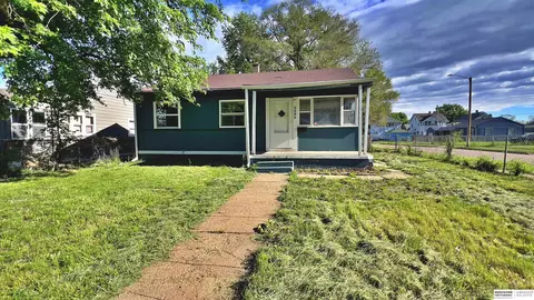 2552 Himebaugh Ave, Omaha, NE 68111