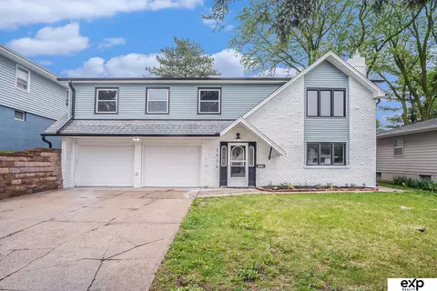 3976 Iowa St, Omaha, NE 68112