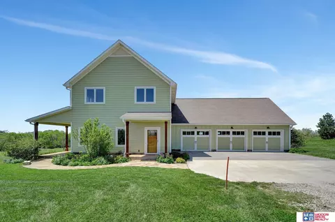 2385 W Mill Rd, Raymond, NE 68428