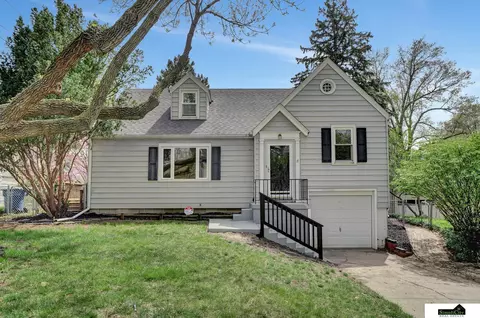 3415 Smith St, Lincoln, NE 68506