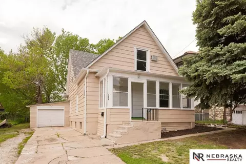 1006 S 26th St, Omaha, NE 68105