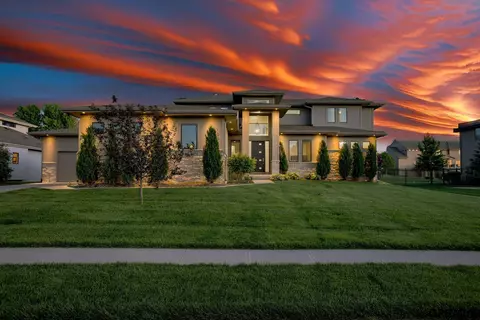 19017 Hamilton St, Elkhorn, NE 68022