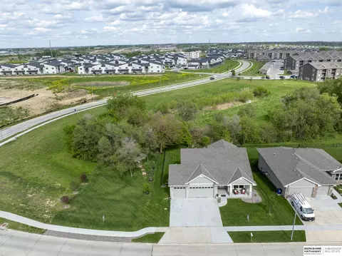 2803 N 189th St, Elkhorn, NE 68022