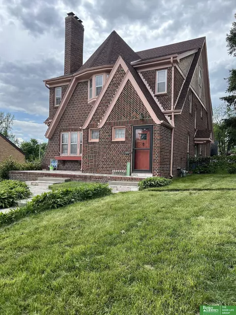 1204 S 60th St, Omaha, NE 68106